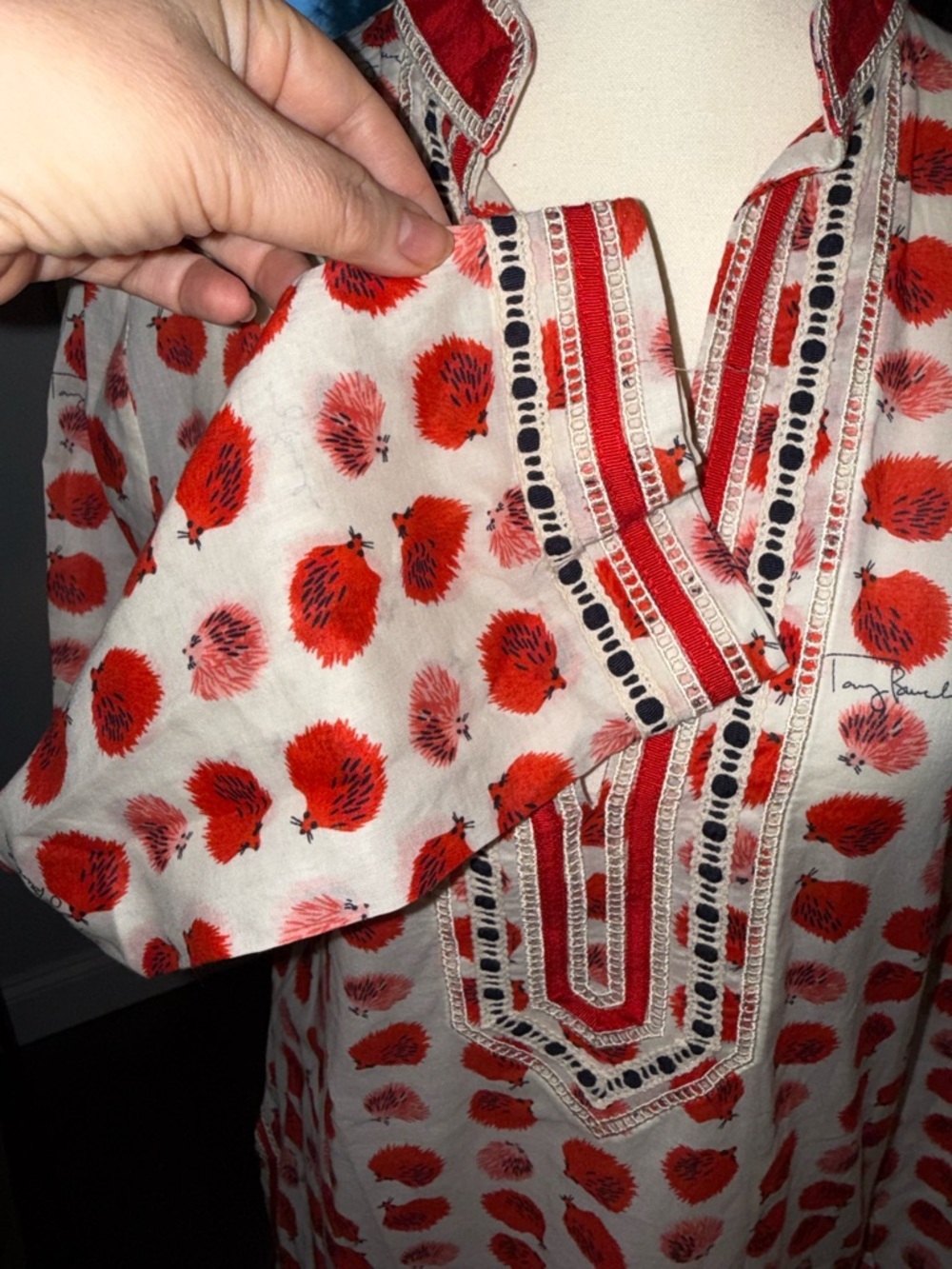 Tory Burch Red Orange Label with Navy Logo - Picture 5 of 12